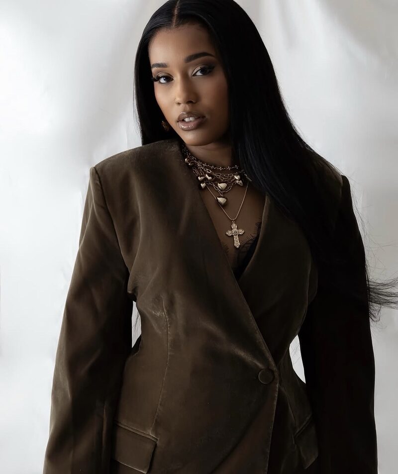 Anaïs, talent Zuri Agency